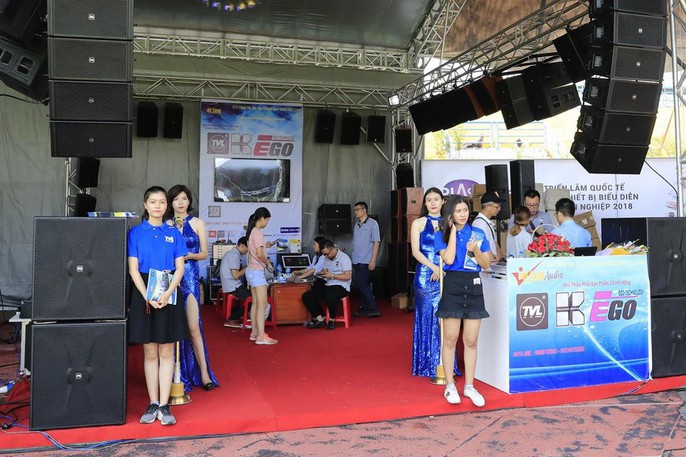 Ngắm chân dài và thiết bị âm thanh tại triển lãm Plase Show 2018 - Ảnh 8.